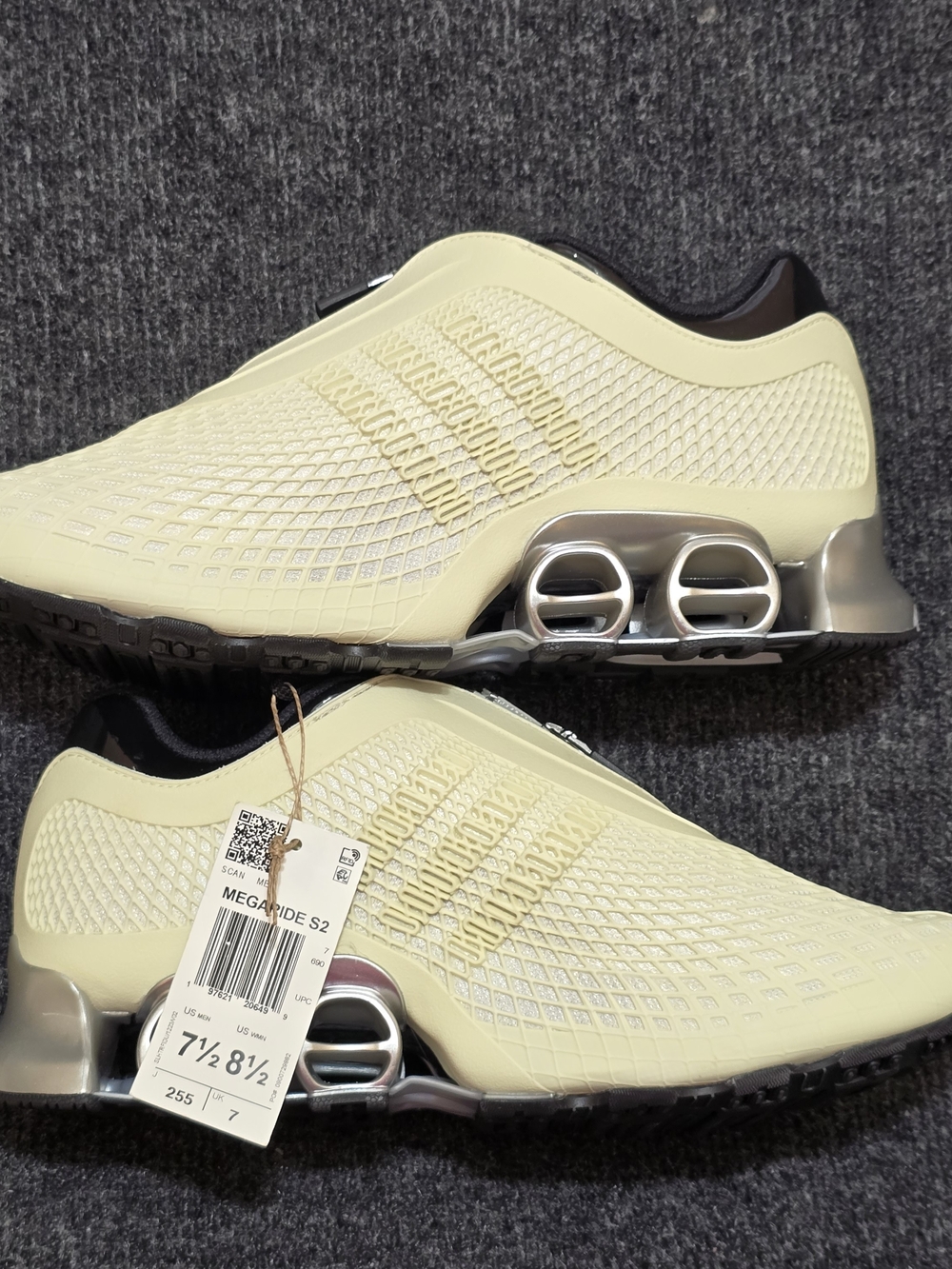 adidas Megaride S2 Off White Core Black Silver Size 7.5 Men NWOB New JR0902